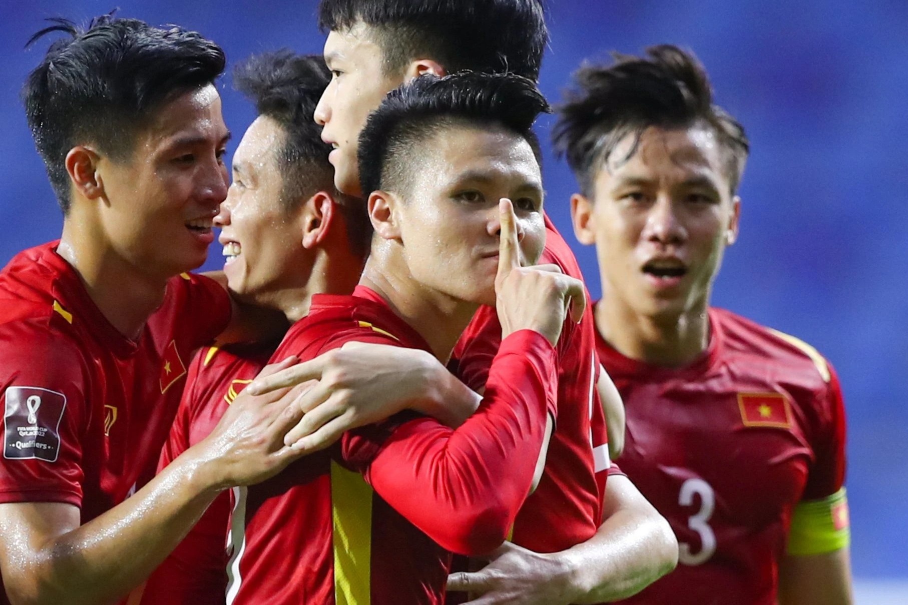 Quang Hai van khac biet hinh anh