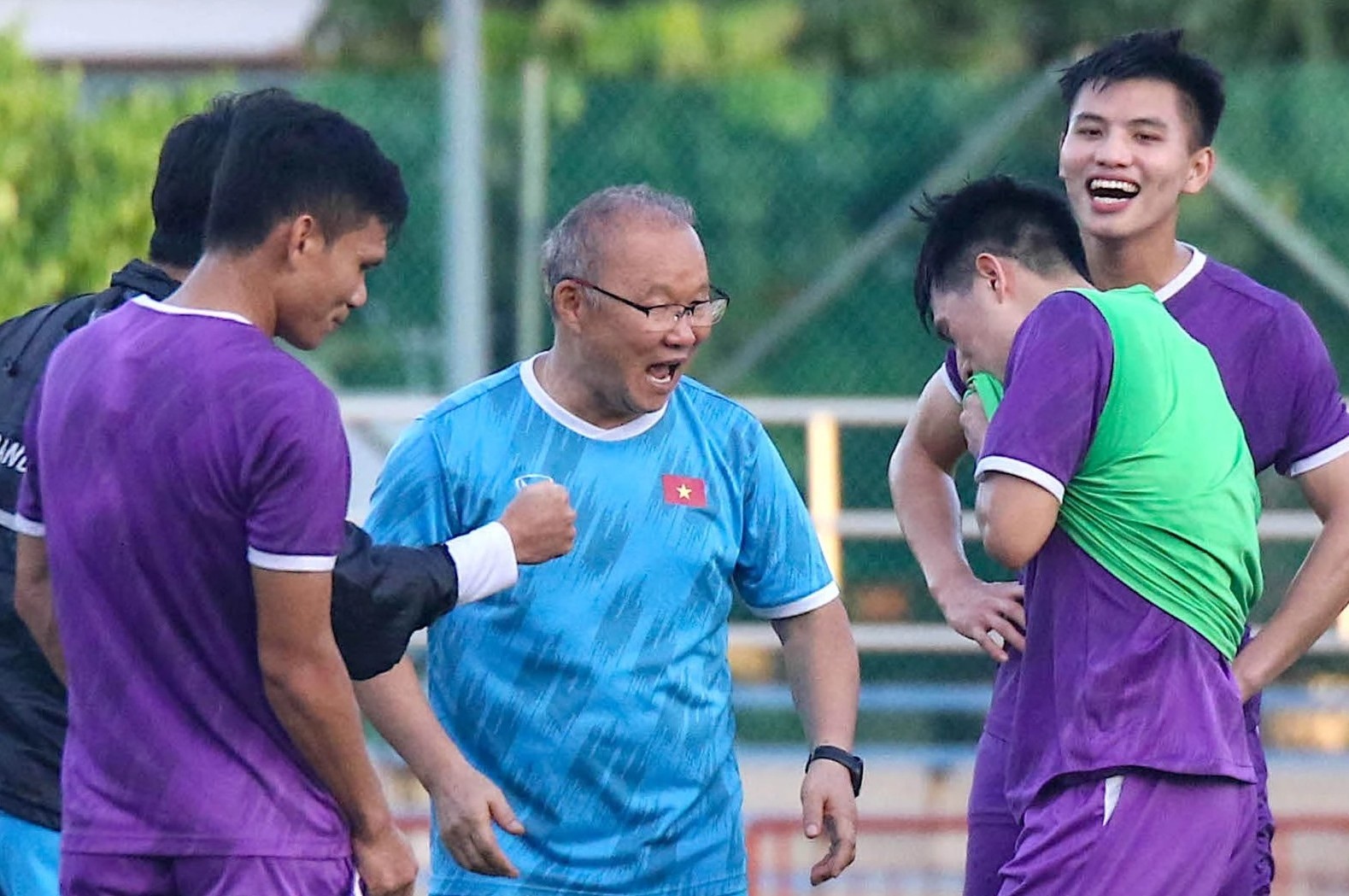 Tuyen Viet Nam thoai mai truoc tran dau voi Indonesia hinh anh