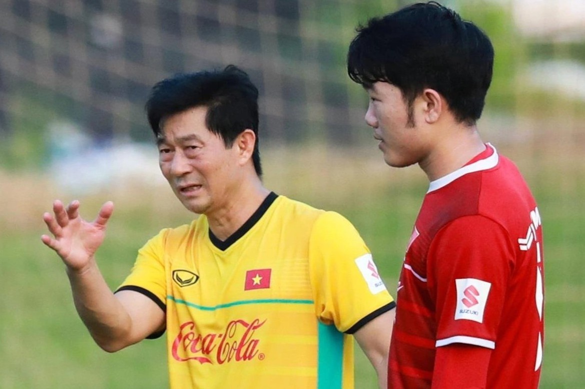 CLB Viettel chieu mo cuu tro ly tuyen Viet Nam hinh anh