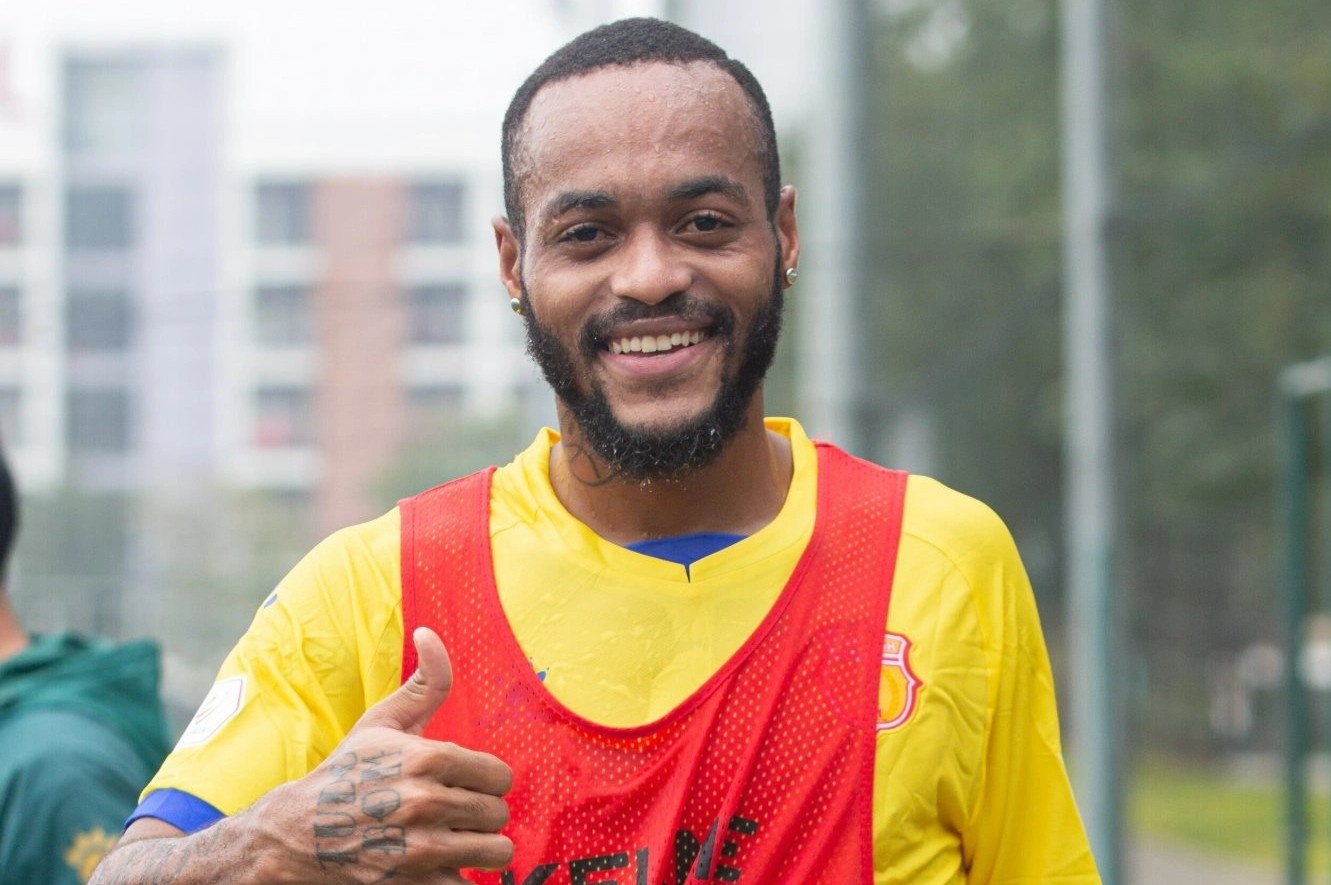 CLB Nam Dinh chot xong ngoai binh thay Oussou Konan         hinh anh