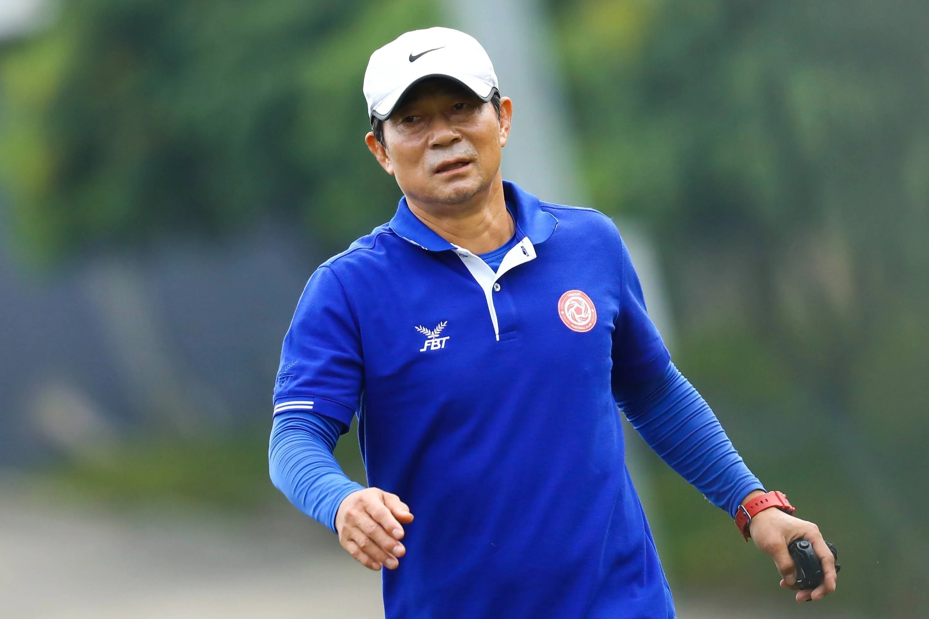 Cuu tro ly tuyen Viet Nam chi dao buoi tap cua CLB Viettel hinh anh