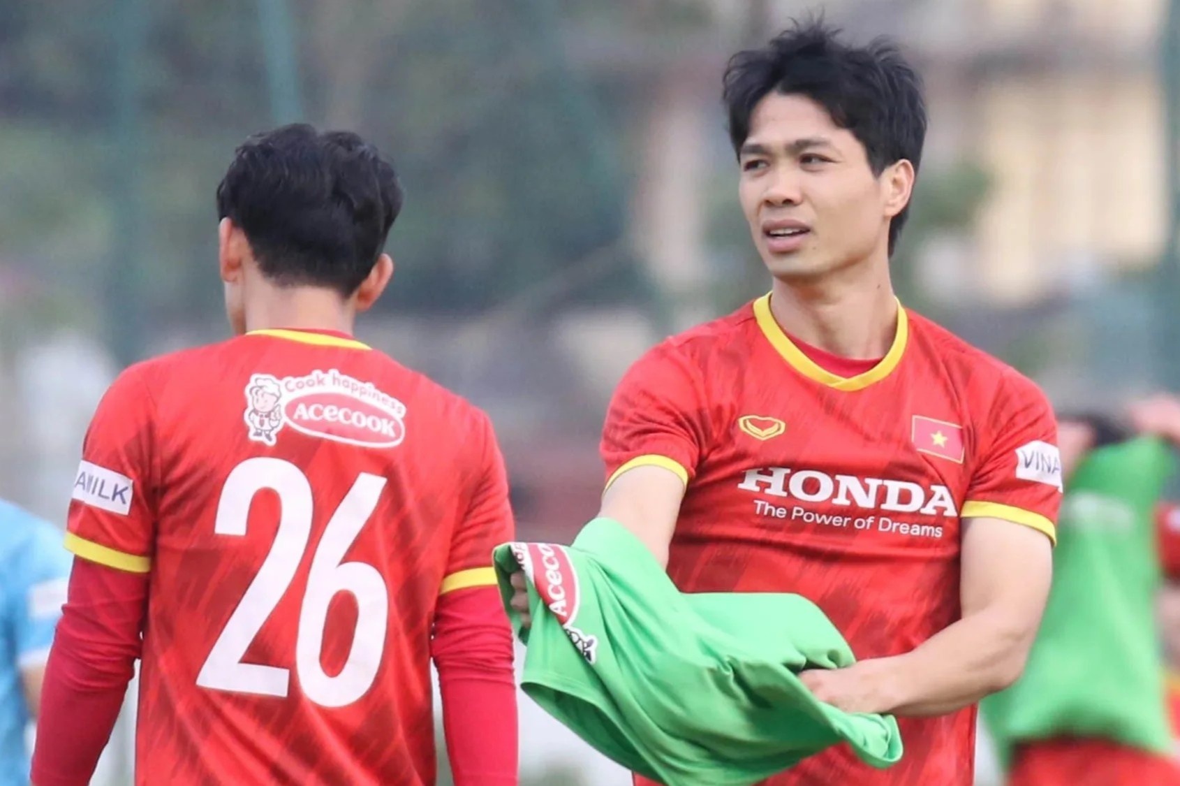 VFF keo dai thoi gian ban ve tran tuyen Viet Nam - Trung Quoc hinh anh