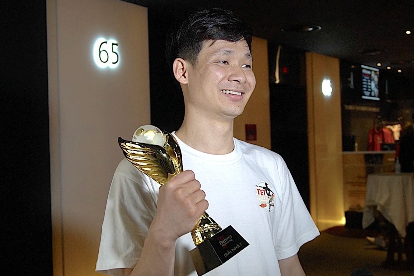 VDV tang bong nghe thuat dau tien cua Viet Nam du giai the gioi hinh anh