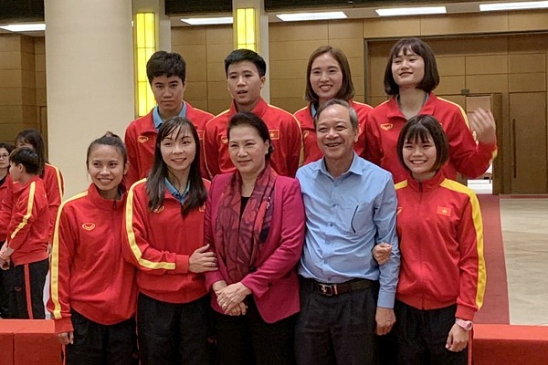 Nguoi hung tham lang cua bong da nu Viet Nam hinh anh