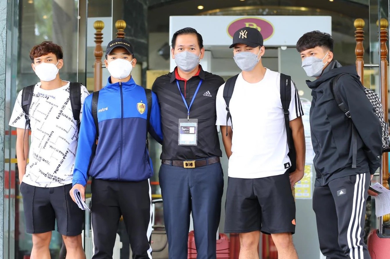 Bon cau thu bo sung da hoi quan voi U23 Viet Nam hinh anh