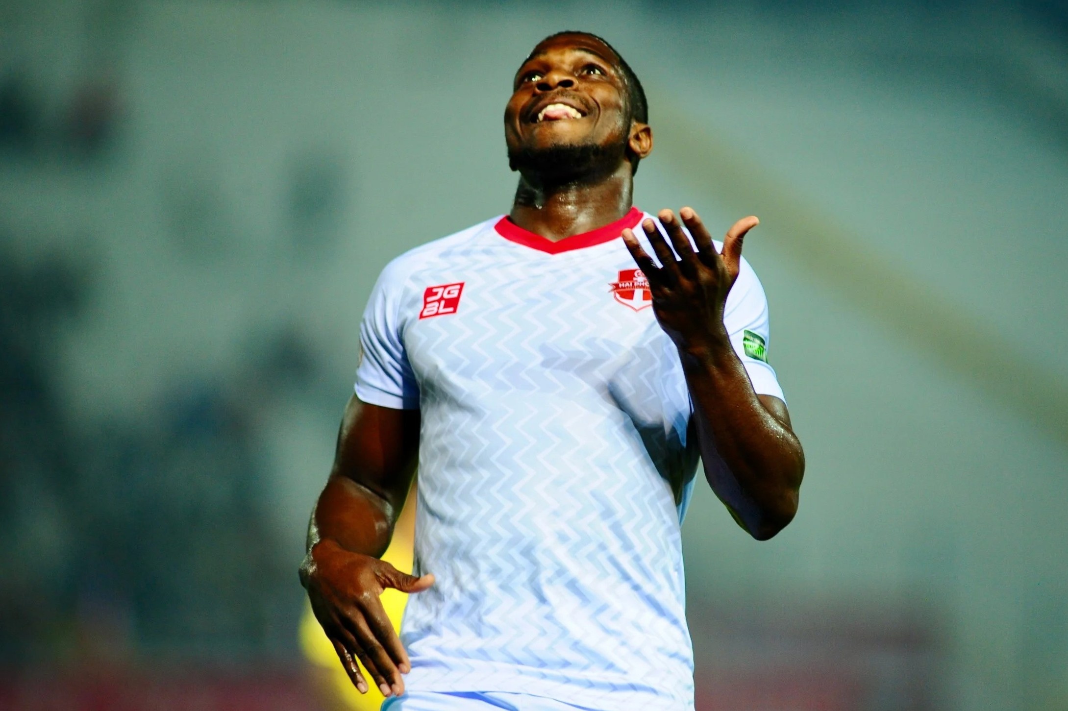 trong tai tran hai phong - nam dinh anh 1