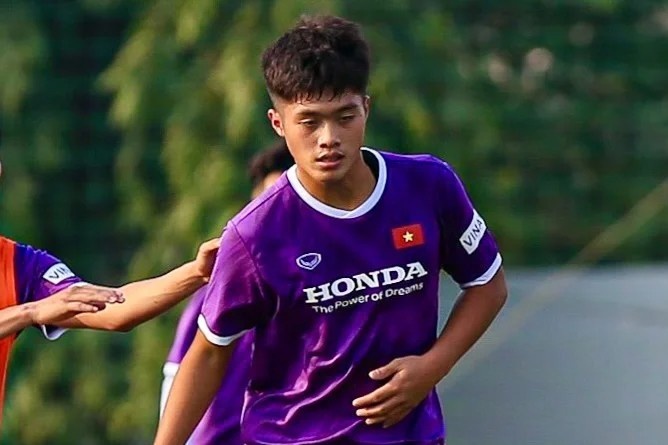 Hoc vien Nutifood - the luc dao tao tre moi cua bong da Viet hinh anh