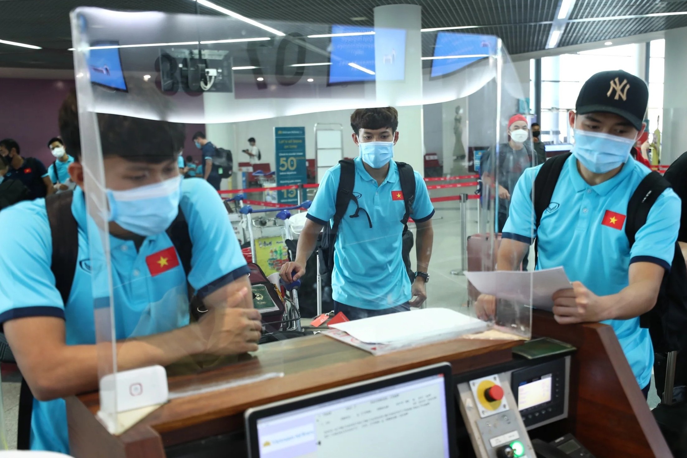 U23 Viet Nam con 2 cau thu o lai Campuchia hinh anh