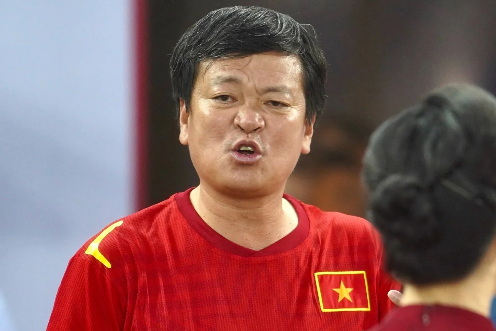 CLB Hai Phong xin duoc hat Quoc ca tren san Lach Tray hinh anh