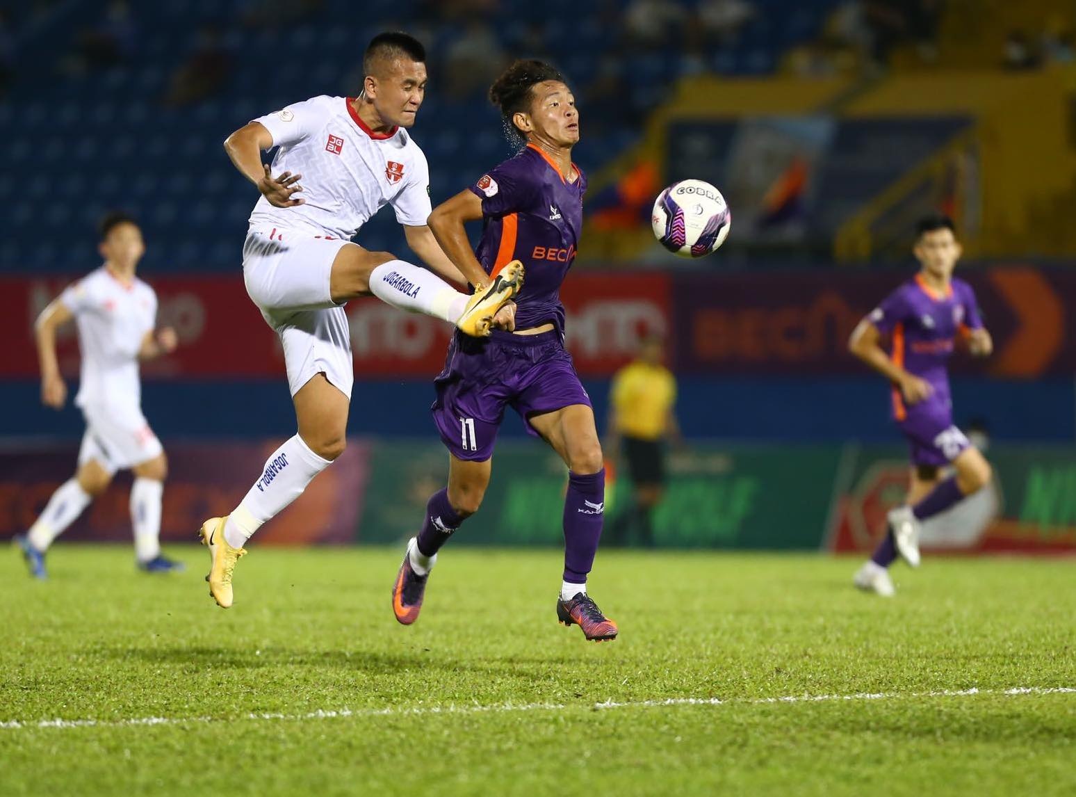 clb hai phong 2-2 binh duong anh 1