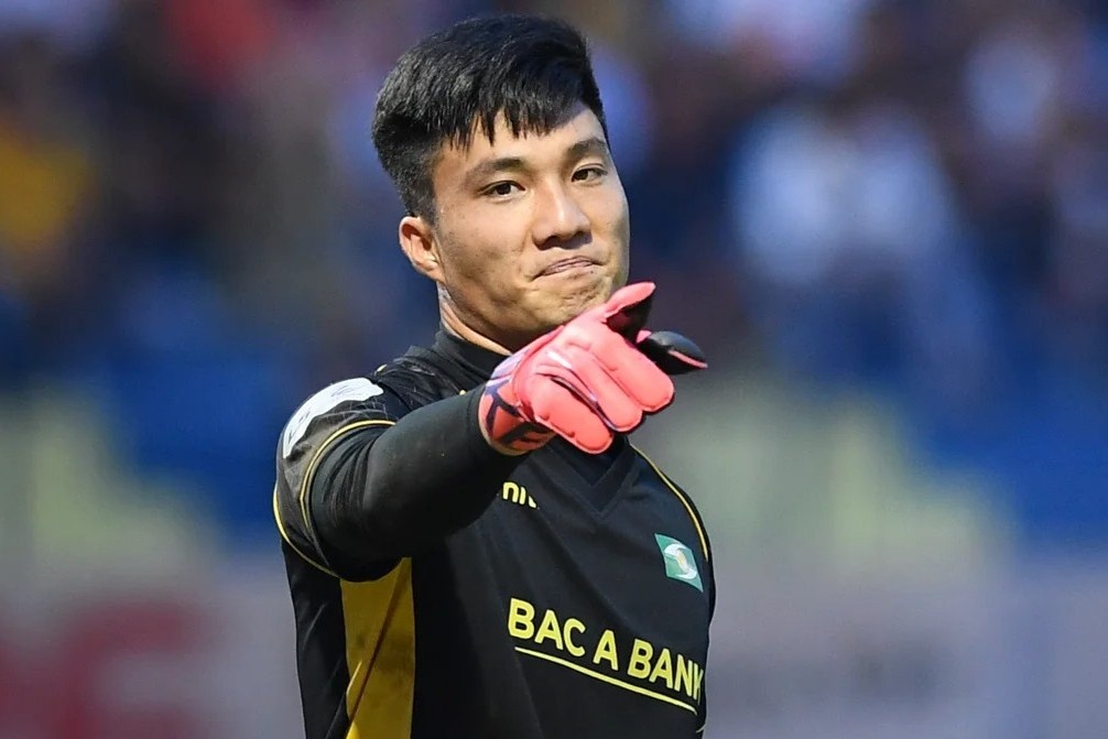 Van Hoang thay Tan Truong len tuyen Viet Nam hinh anh