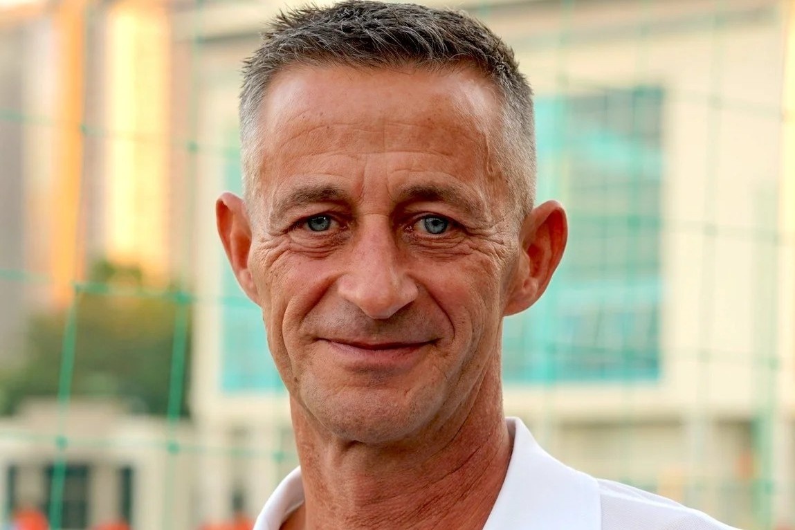 Cuu HLV the luc CLB Nam Dinh ho tro U17 Viet Nam hinh anh