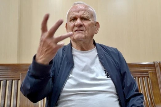 HLV Petrovic than phien viec V.League nghi dai vi cac doi tuyen hinh anh