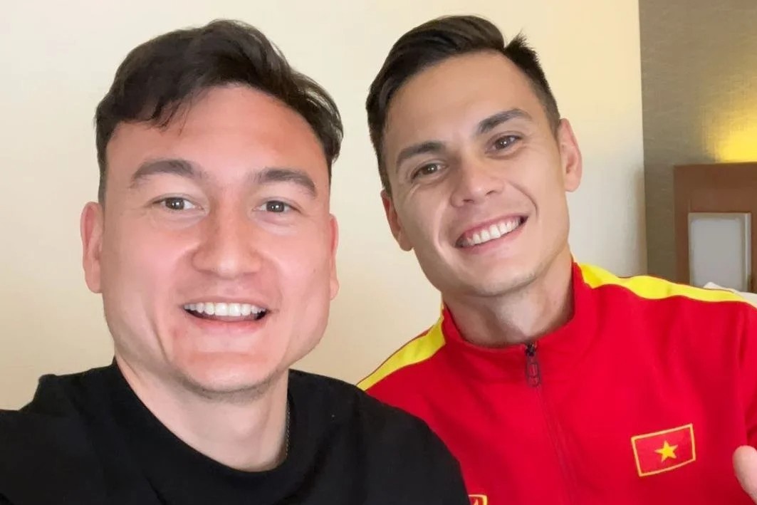 Van Lam da hoi quan voi tuyen Viet Nam hinh anh