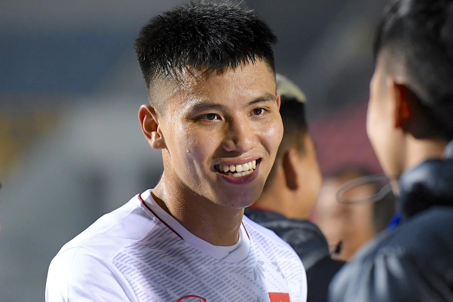 Tuyen Viet Nam thay 8 vi tri o tran gap Philippines hinh anh