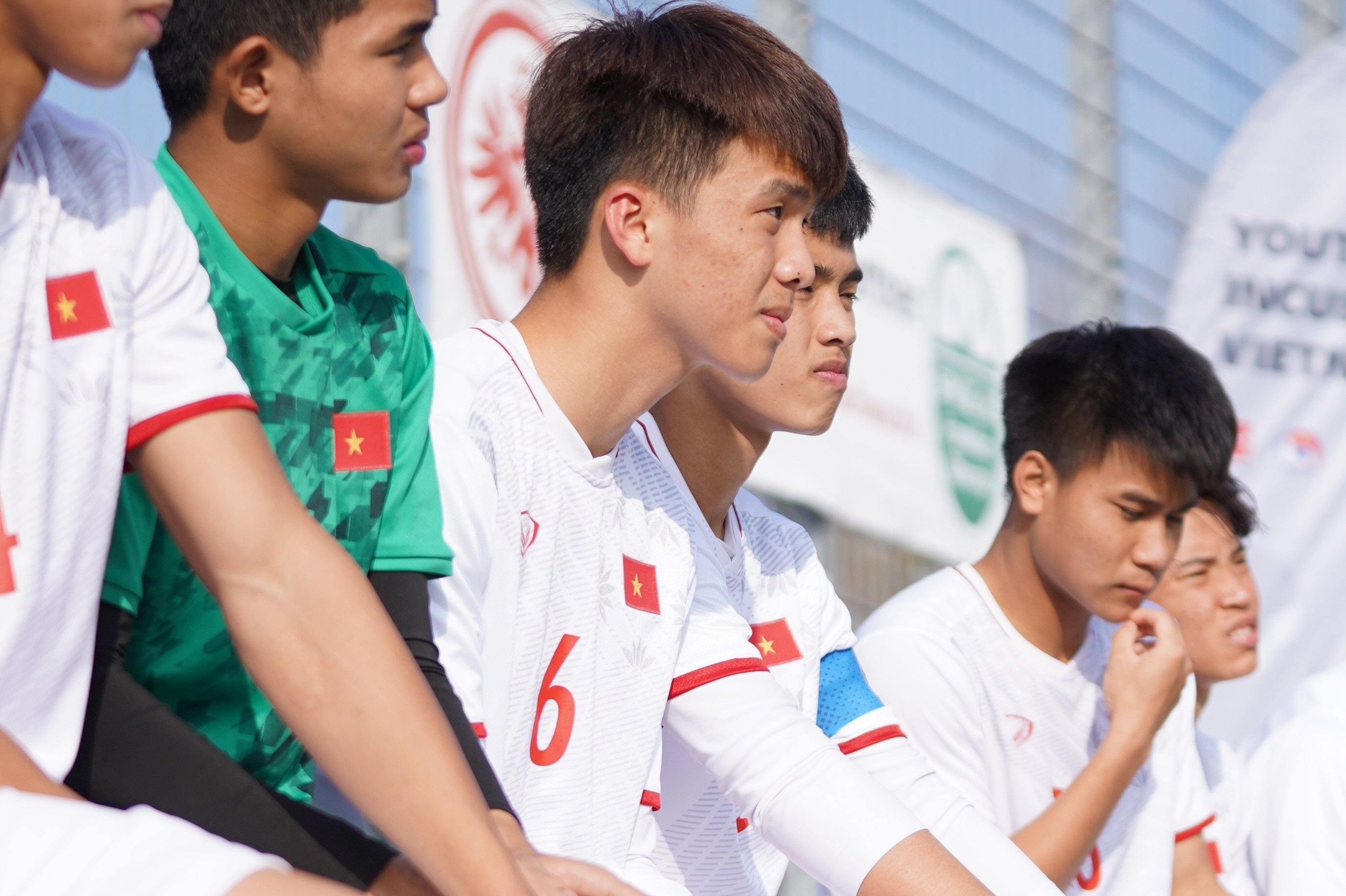 U17 Viet Nam thua U16 Eintracht Frankfurt 0-3 hinh anh