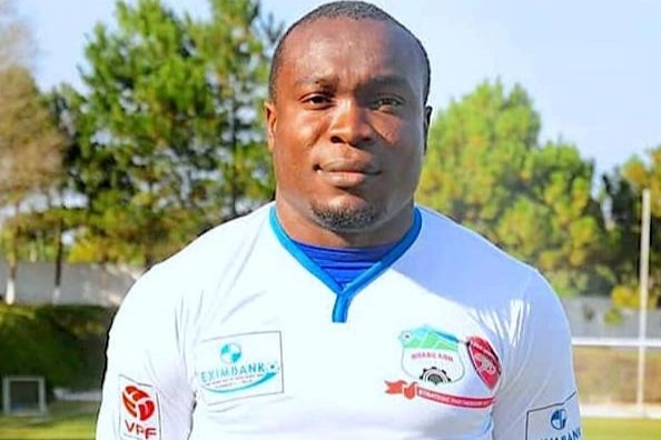 Timothy phu nhan chuyen doi danh Cong Vinh va Thanh Luong hinh anh