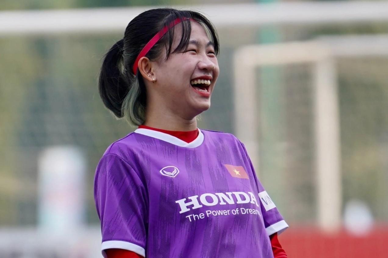 Tuyen nu Viet Nam cuoi dua thoai mai truoc khi di Han Quoc tap huan hinh anh