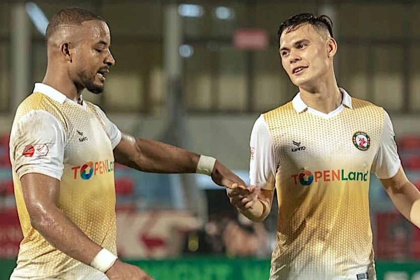 Adriano Schmidt ghi ban loai CLB Hai Phong khoi Cup Quoc gia hinh anh