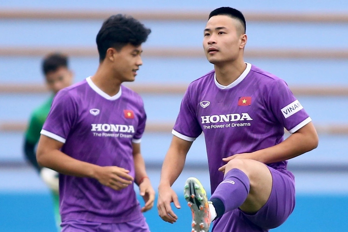 Thanh Binh, Viet Anh vang mat o buoi tap cua U23 Viet Nam hinh anh