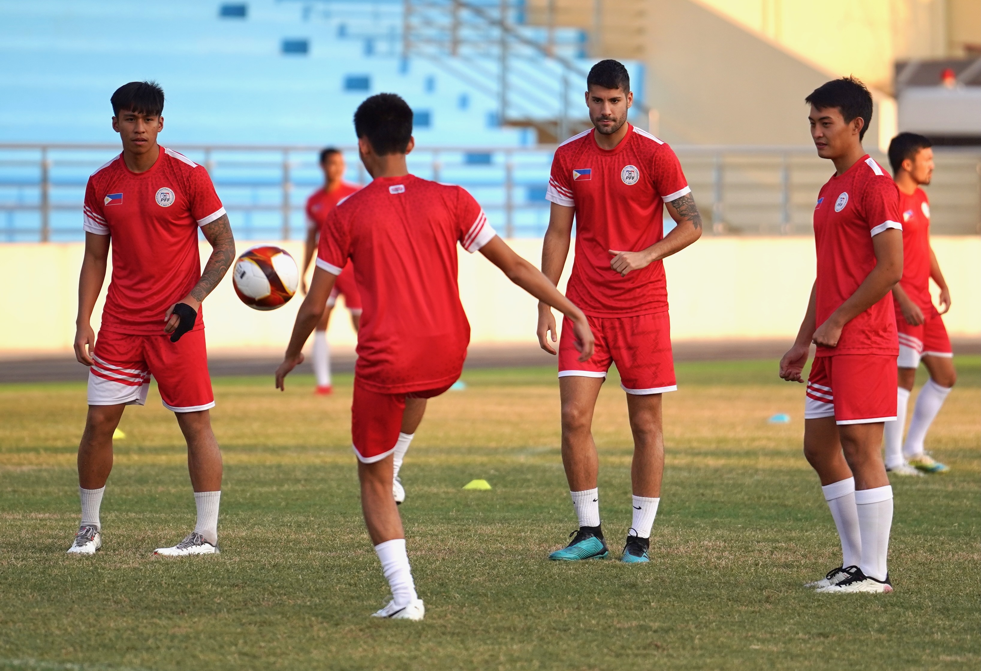 u23 philippines tap luyen anh 8