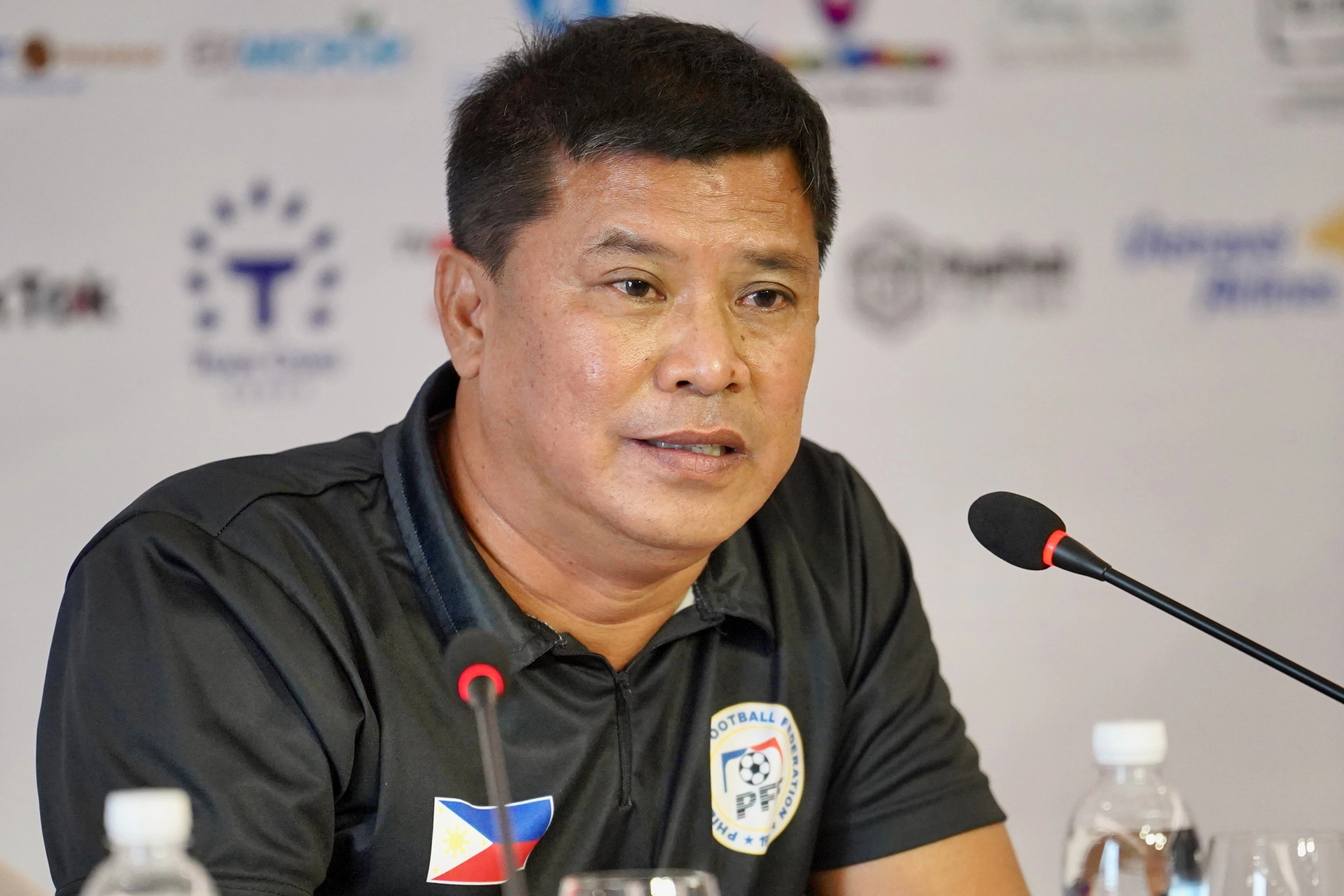 HLV doi Philippines: 'U23 Viet Nam va Indonesia rat manh' hinh anh