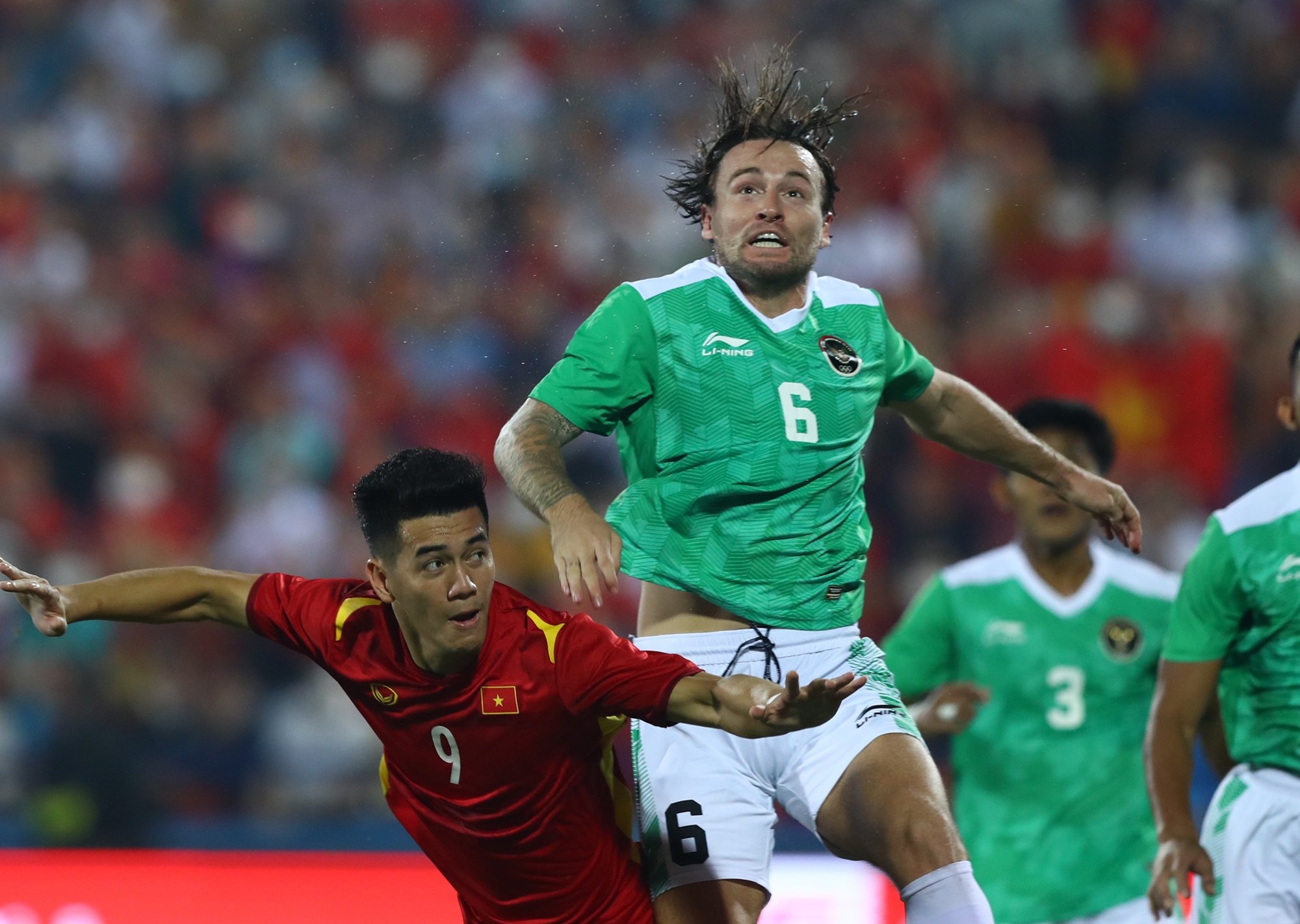 Marc Klok: 'Khong co thoi gian de than van ve that bai' hinh anh