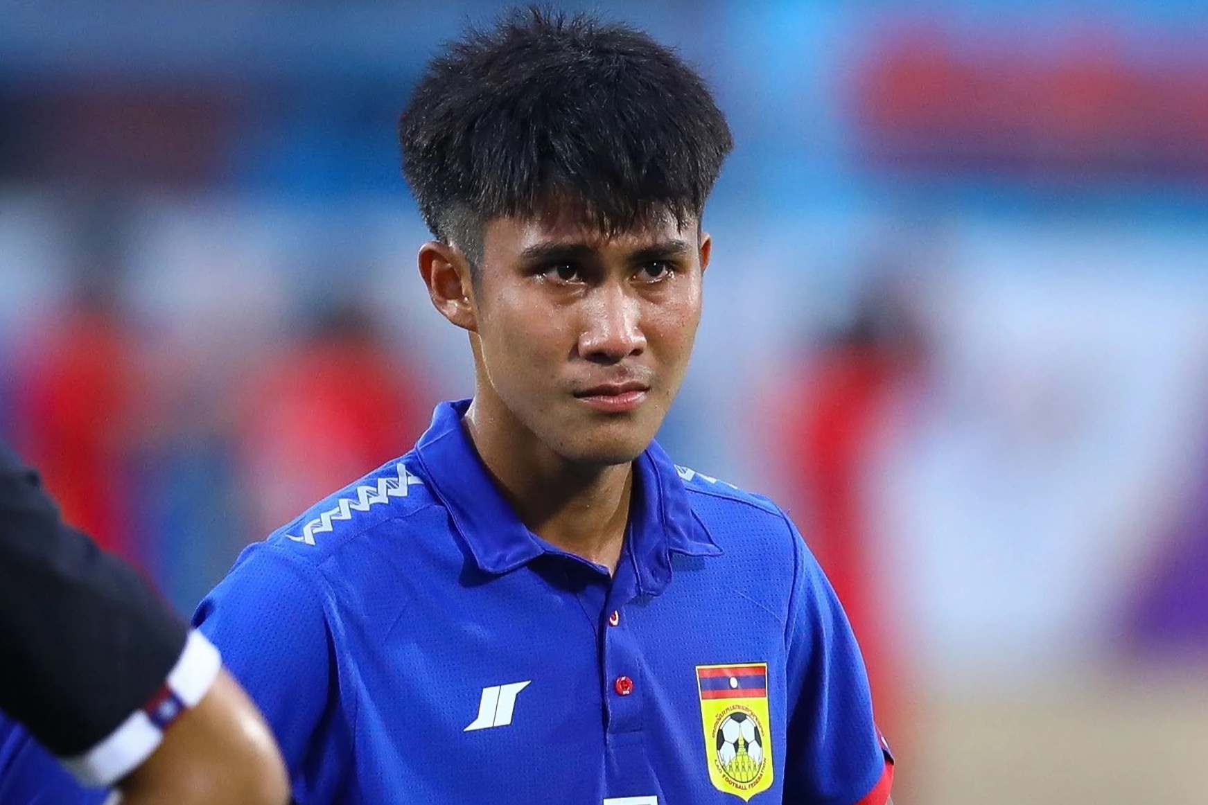 Cau thu U23 Lao bat khoc khi nhan 2 ban thua trong 7 phut hinh anh