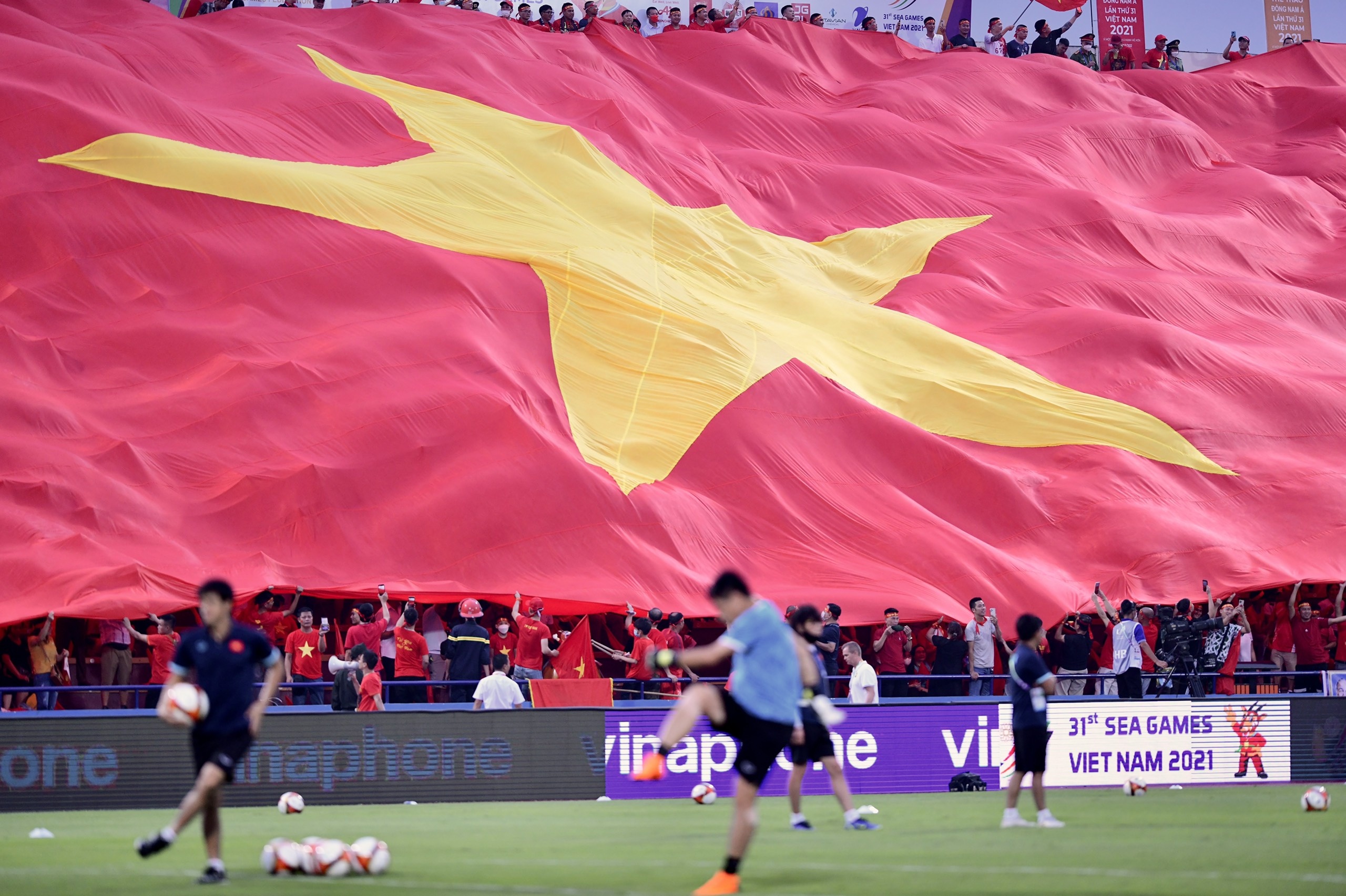 ban gai hoang duc anh 6