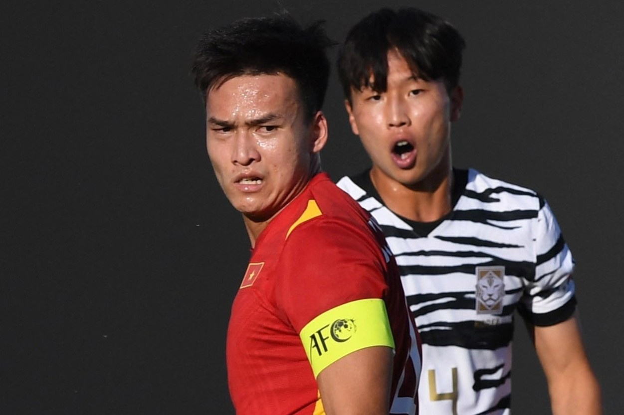 Vi sao nhieu cau thu roi tuyen truoc tran gap Campuchia, Lao? hinh anh