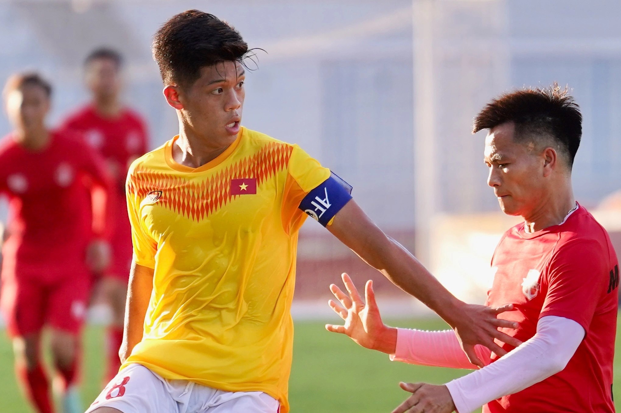 U19 Viet Nam thang doi dau bang V.League 2022 hinh anh