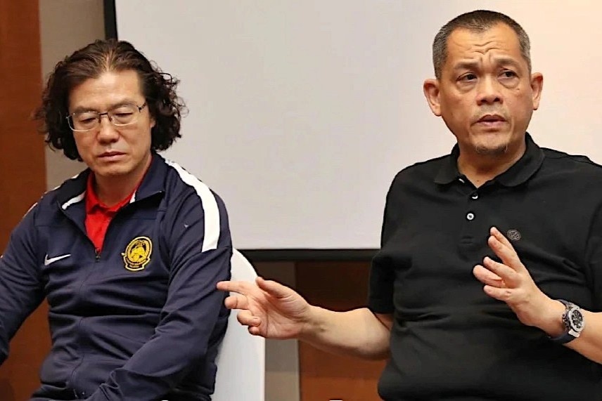 Chu tich LDBD Malaysia: 'Toi mo doi nha danh bai tuyen Viet Nam' hinh anh