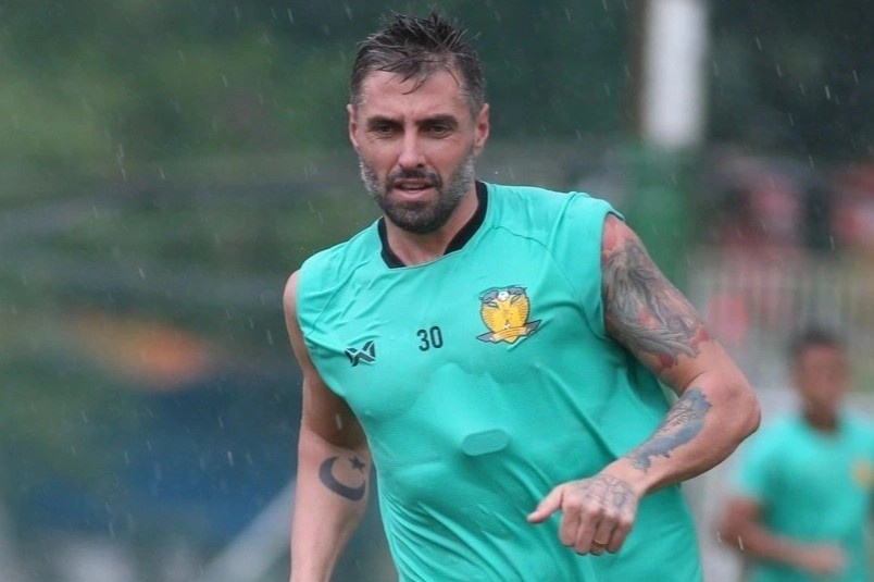 Cuu cau thu Crystal Palace vang mat tran gap CLB Viettel hinh anh