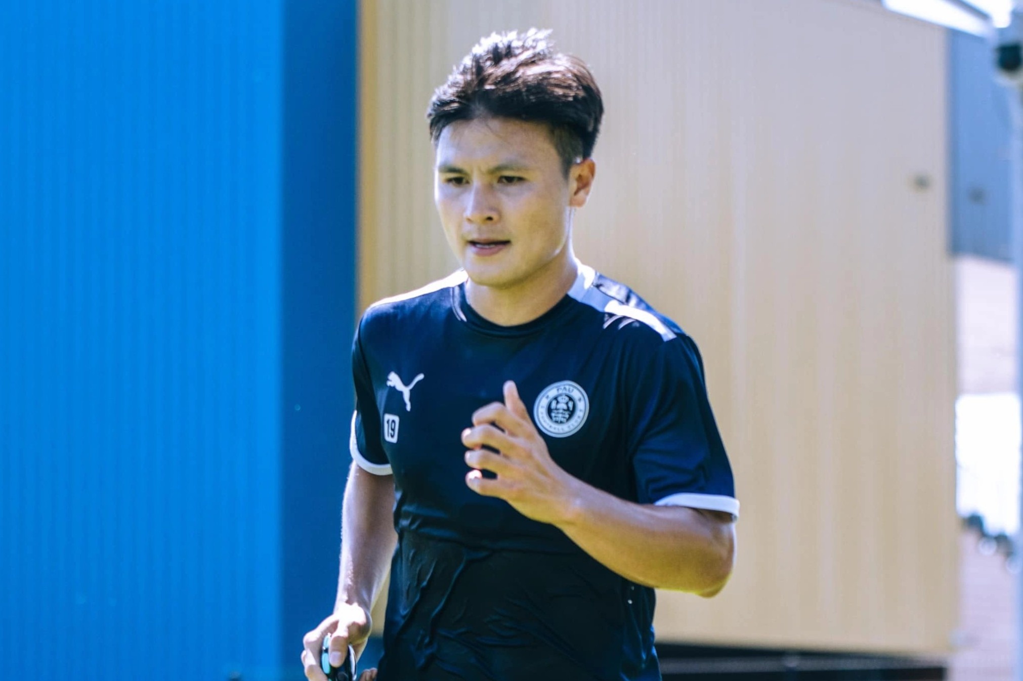 Ibou Kebe: 'Quang Hai khong phai kieu Messi re dat qua 5, 6 nguoi' hinh anh