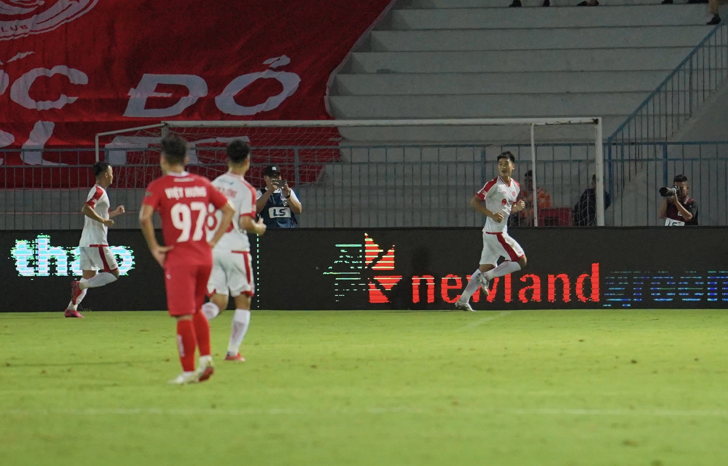 Chu dinh nghiem anh 1