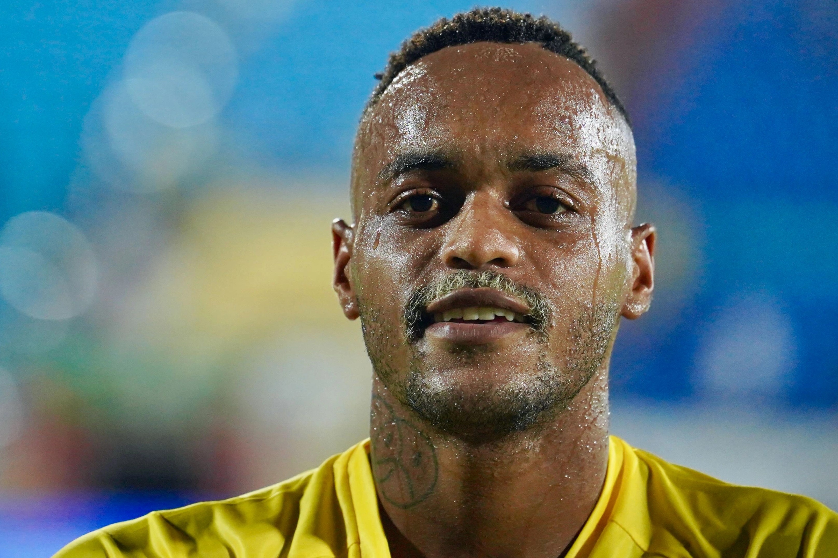 HLV Nam Dinh tiet lo bi quyet khich tuong ngoai binh hinh anh