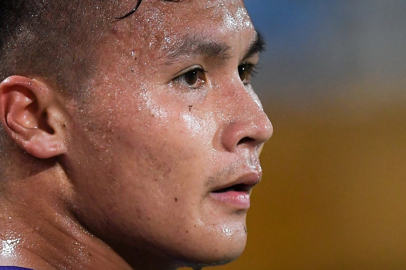 Henri Saivet: 'Chung toi bao Quang Hai o day vi cau du gioi' hinh anh