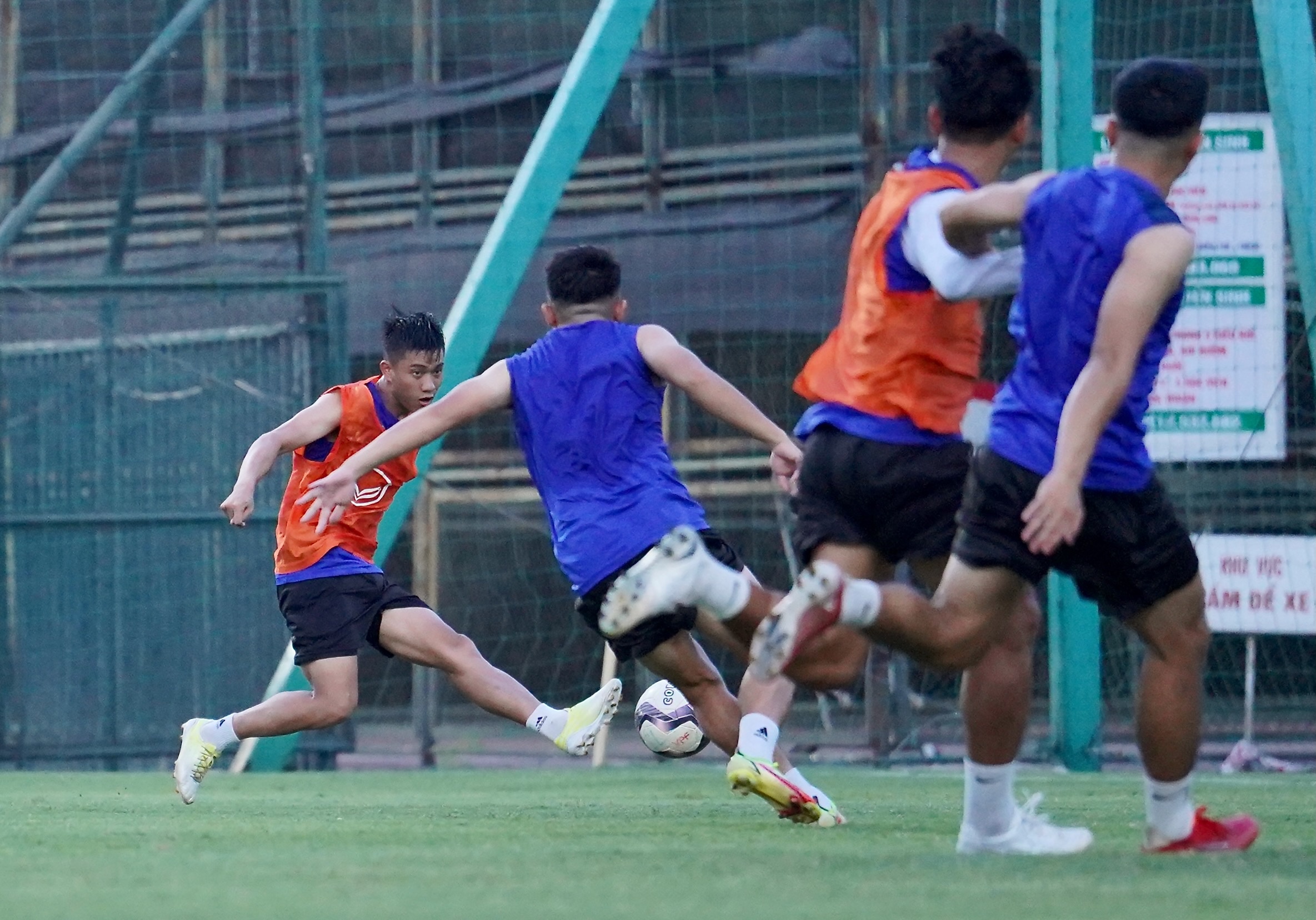 hoang van khanh anh 6