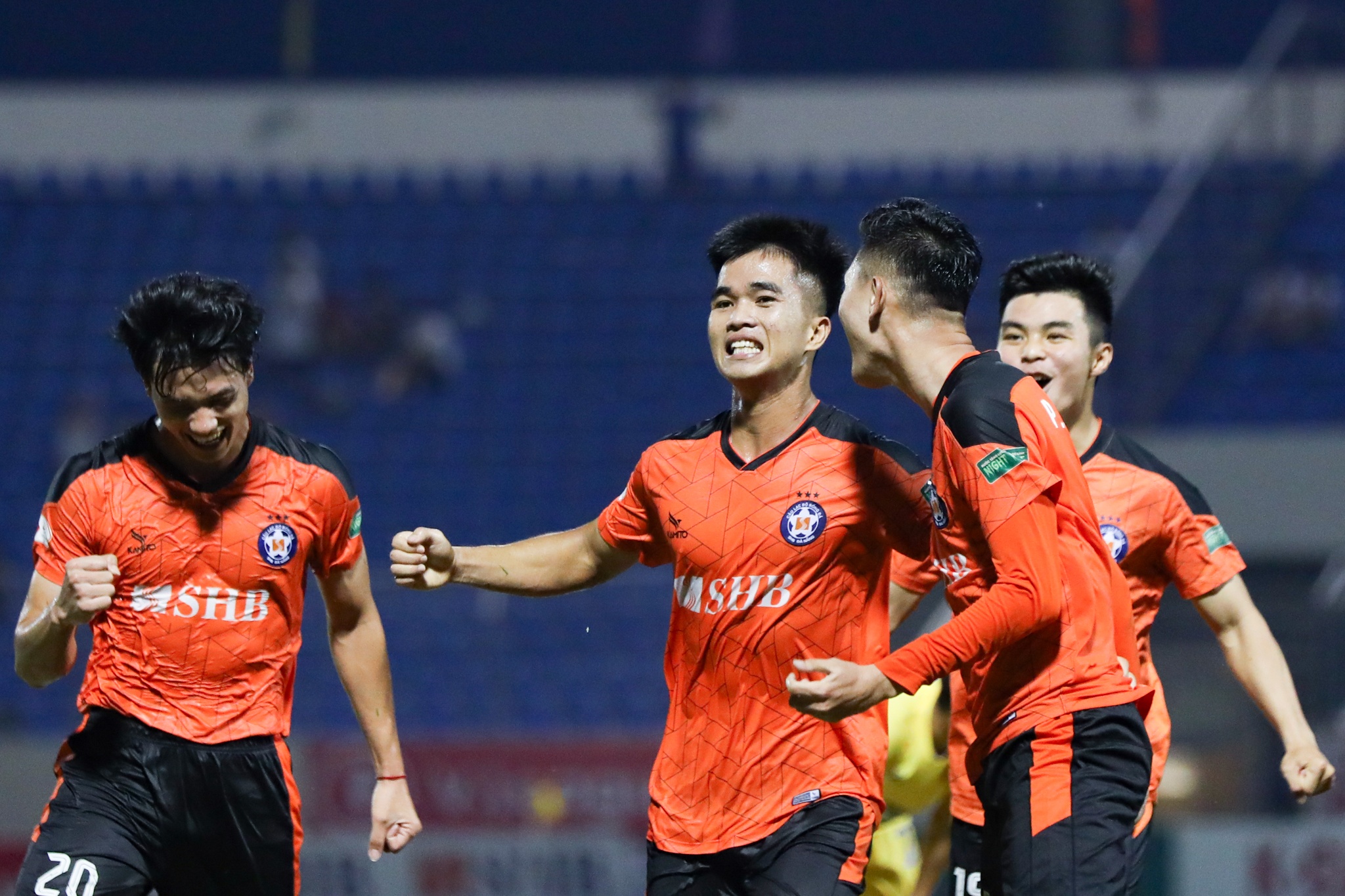 da nang - nam dinh anh 6