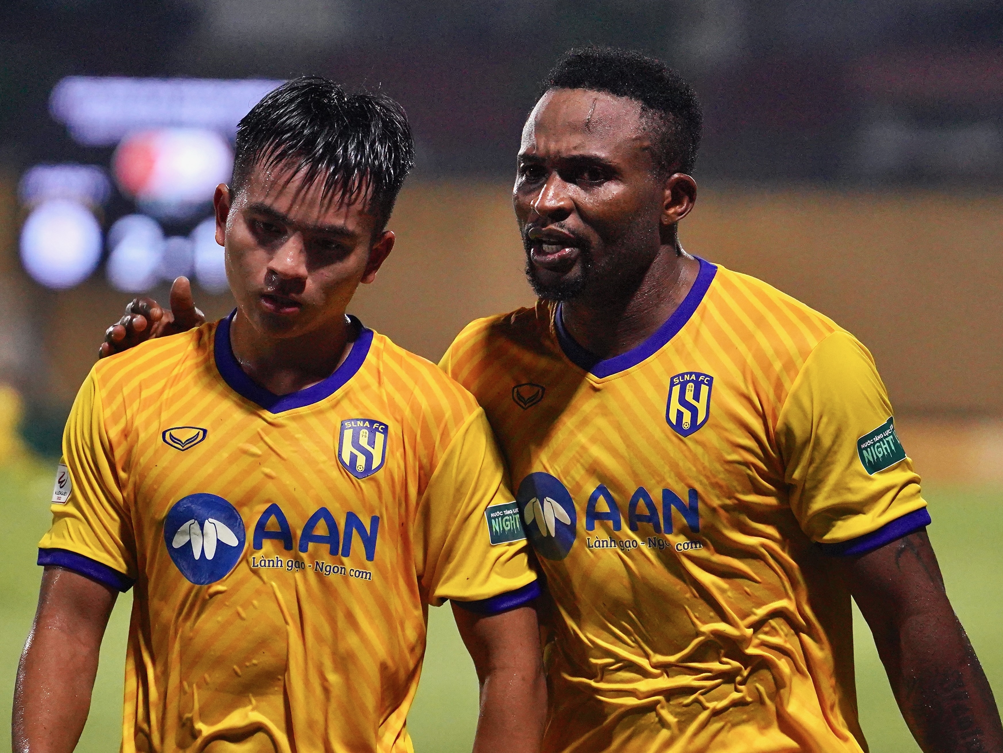 ha noi 2-1 slna anh 9