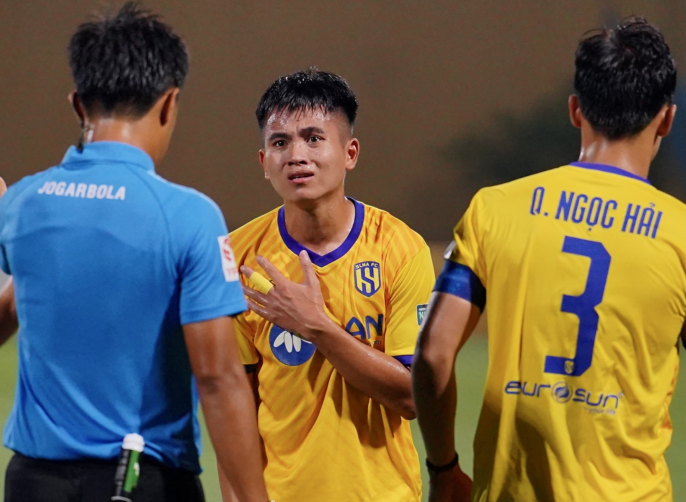 ha noi 2-1 slna anh 4