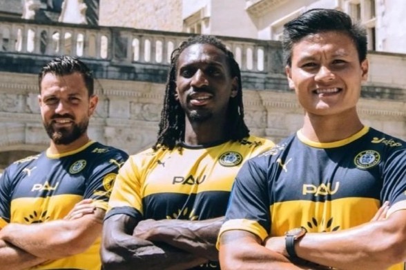 Tien ve Pau: ‘Toi khong nhan ra noi dong doi minh nua’ hinh anh