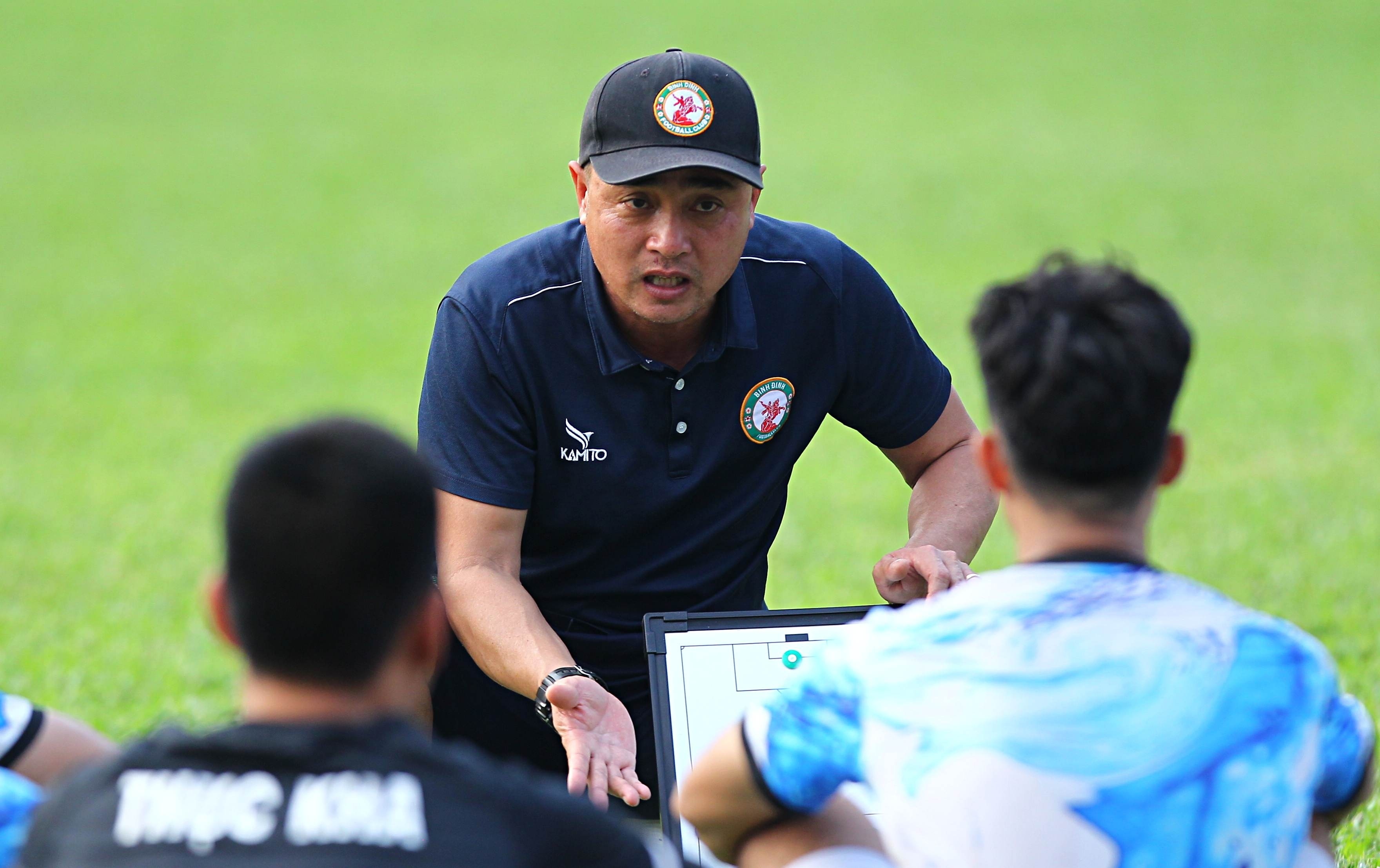 cac hlv noi o v.league 2022 anh 4