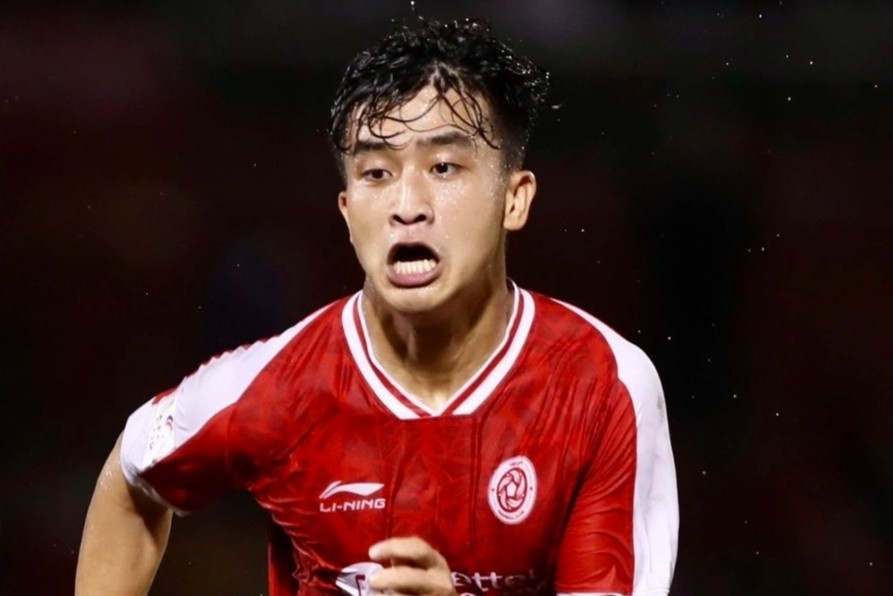 Ngay thi dau dang quen cua Tran Danh Trung hinh anh