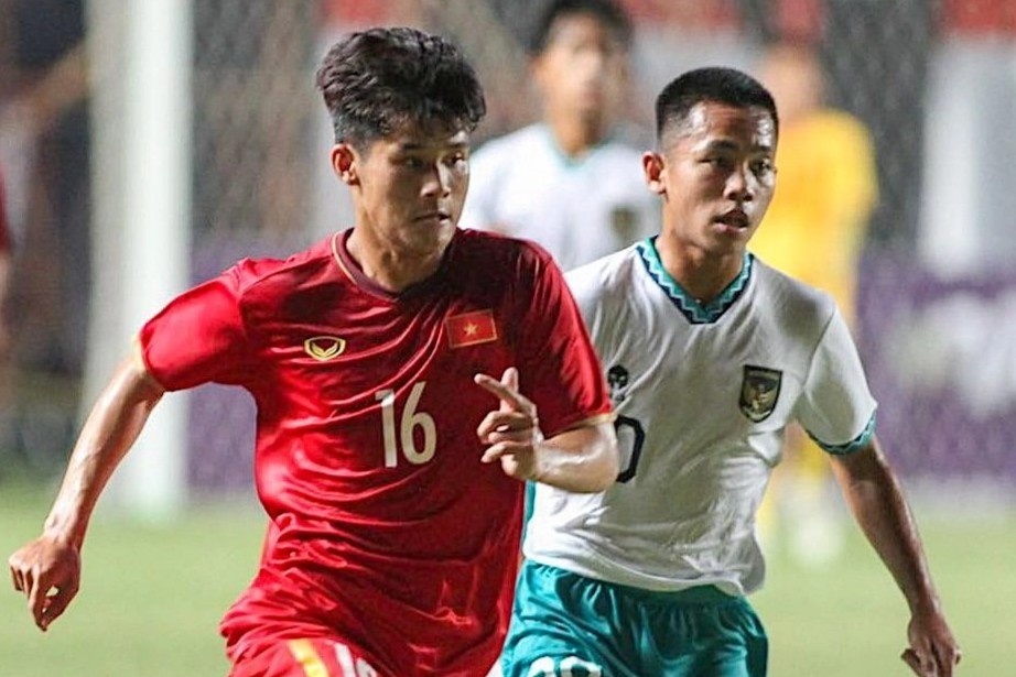 HLV Nguyen Quoc Tuan: 'U16 Viet Nam co nhieu bai hoc' hinh anh