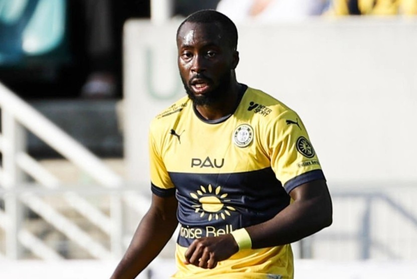 Hau ve CLB Pau: 'Loi da doi bong dang hinh thanh' hinh anh