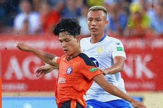 SHB Da Nang muon VPF thue trong tai ngoai khi gap HAGL hinh anh