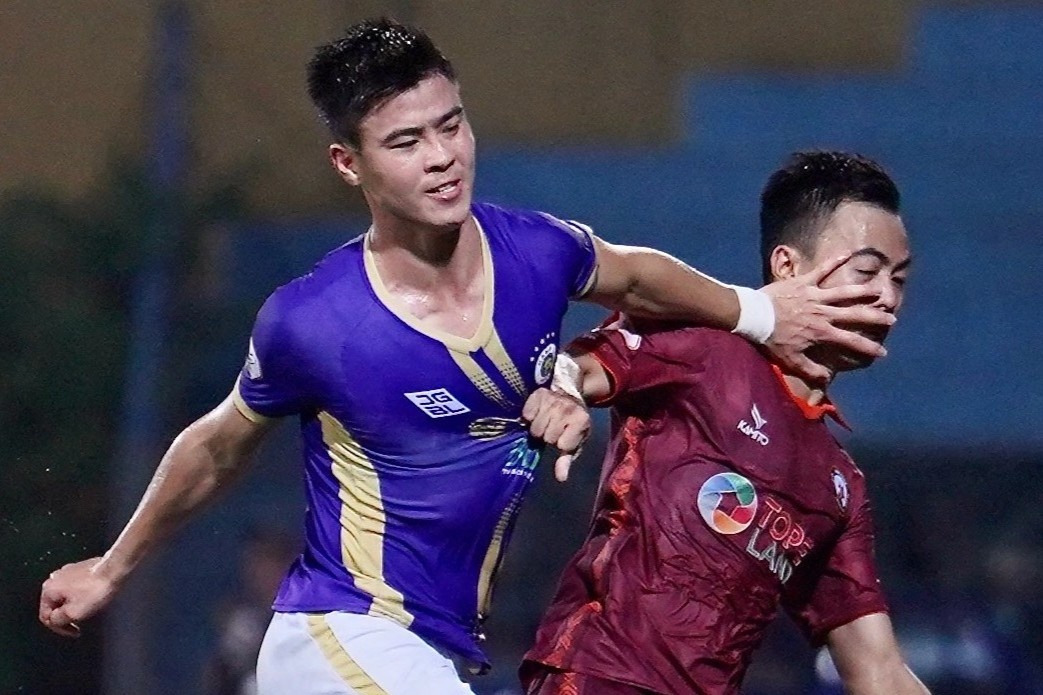 CLB Ha Noi tai lap thanh tich te hai sau 10 nam hinh anh