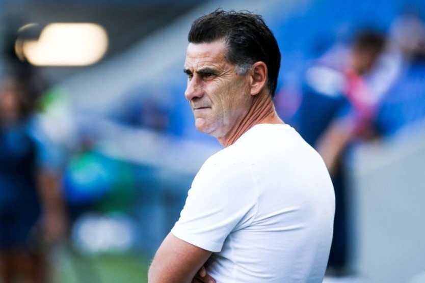 HLV Pau: 'Toi chua ban viec Quang Hai ve da AFF Cup' hinh anh