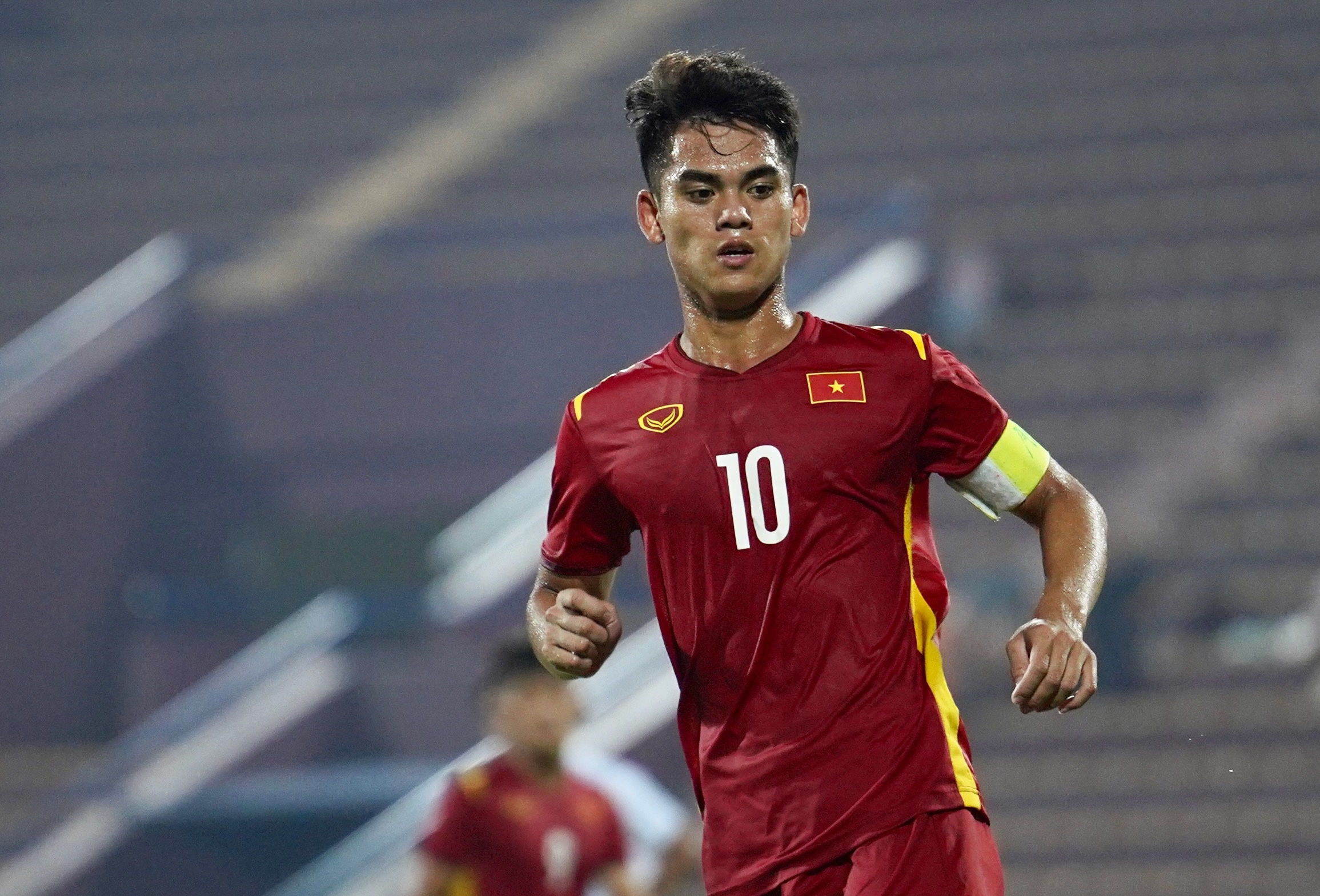 Bao Indonesia khen doi truong U20 Viet Nam hinh anh